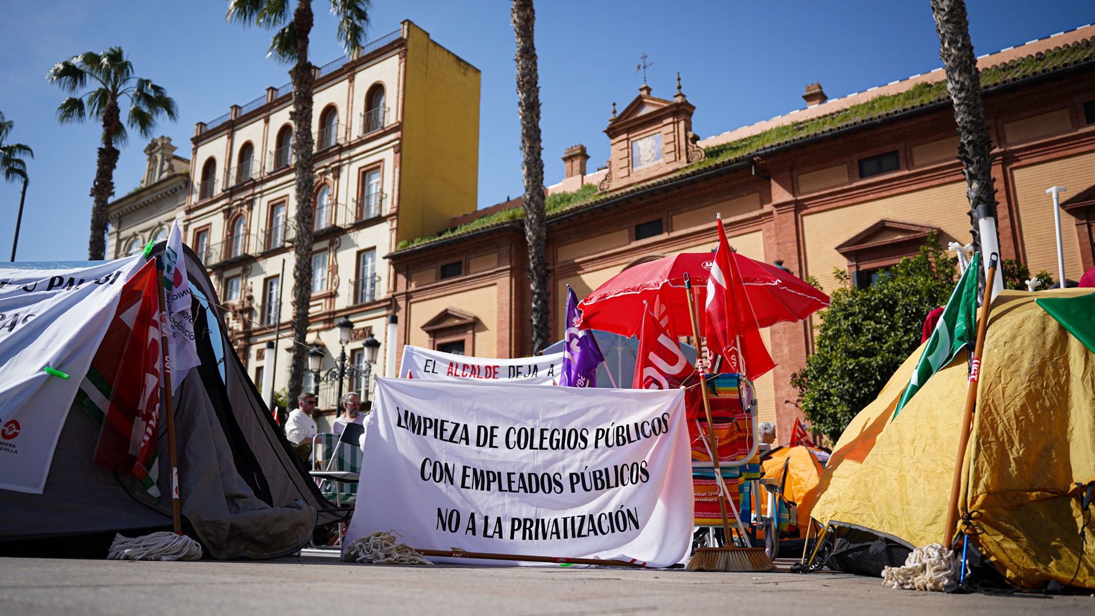 protestas Sevilla externalizacion limpieza colegios 17