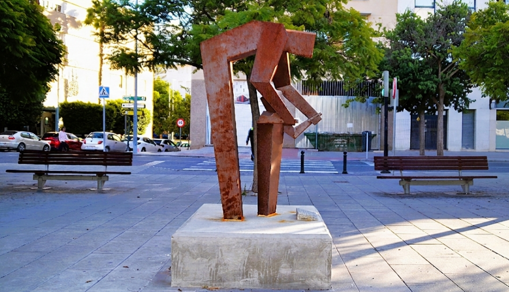 'Primeros pasos', vista lateral izquierda.
