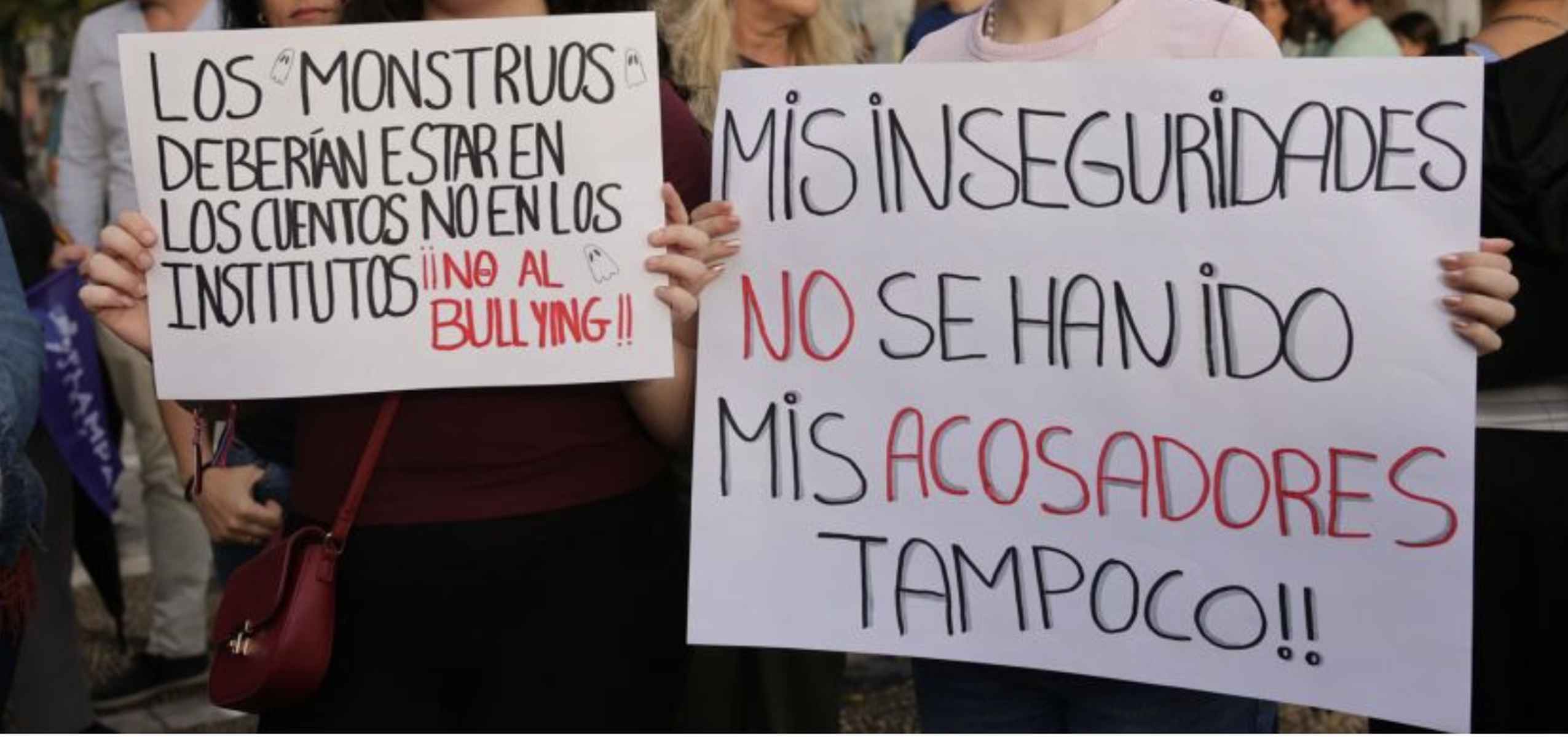 Pancartas contra el bullying. Pancartas contra el bullying.