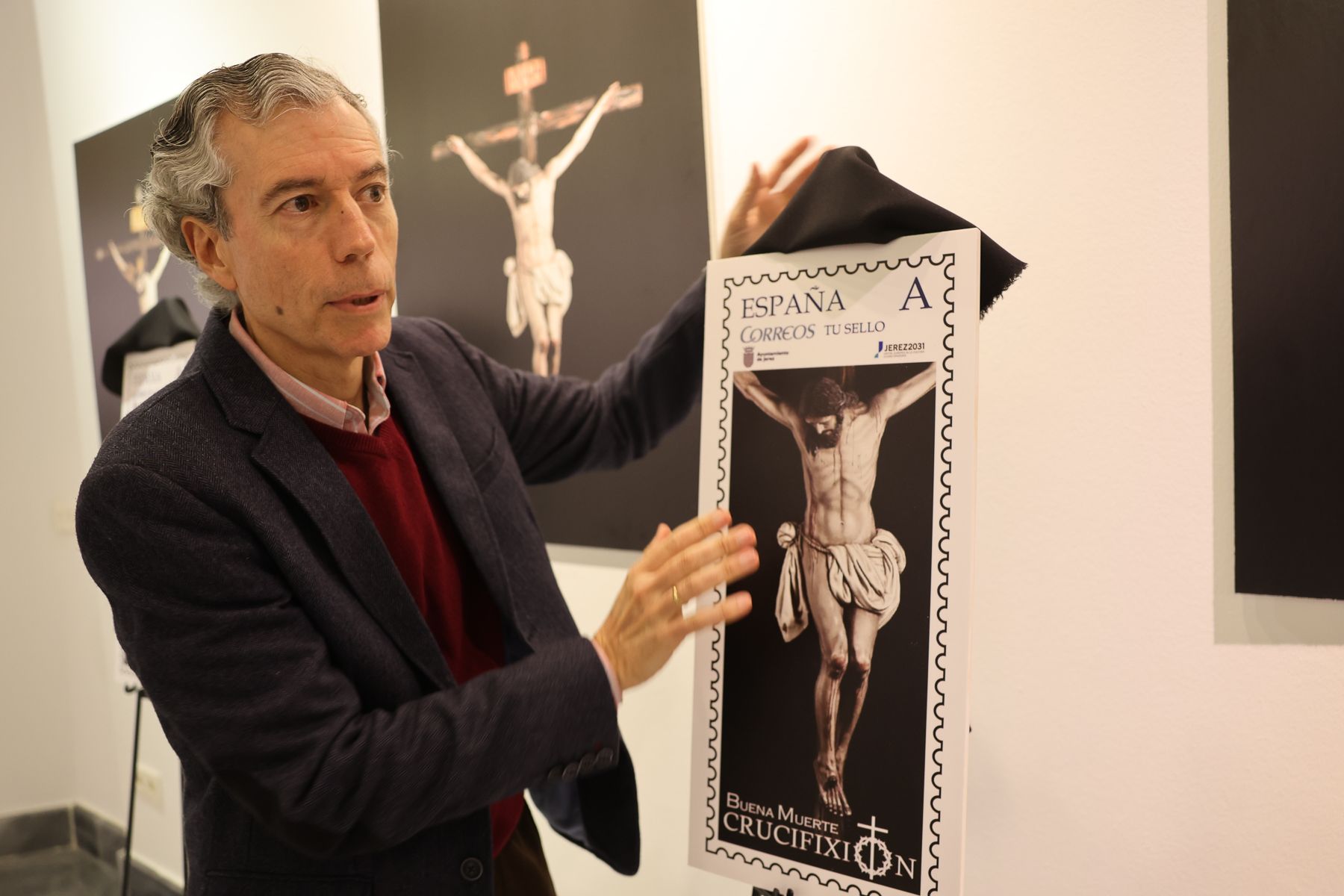 Jesús Salido explica cómo ha sido el proceso de fotografiar a los Crucificados de Jerez.
