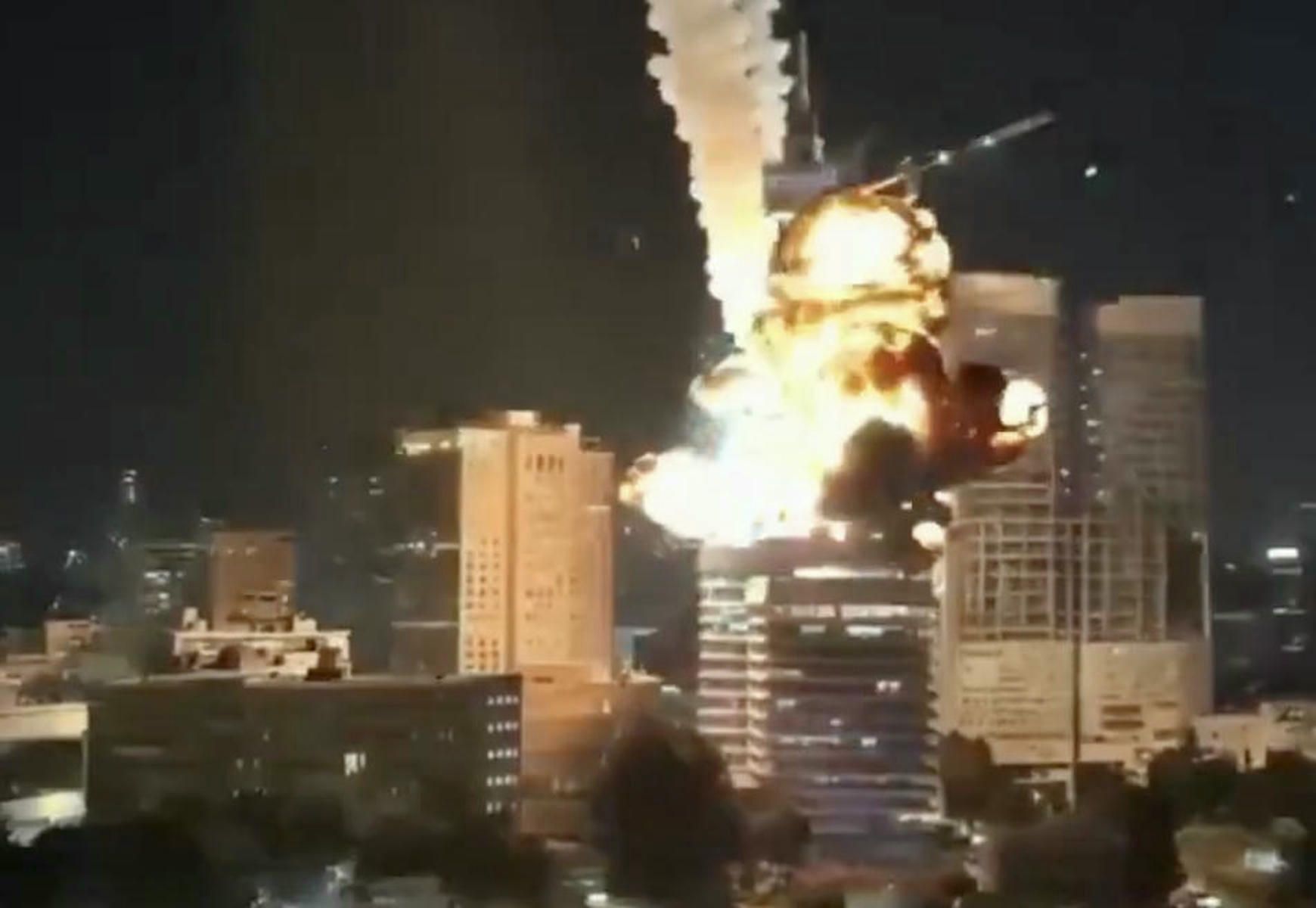 Bombardeo de Irán sobre Tel Aviv, en Israel.