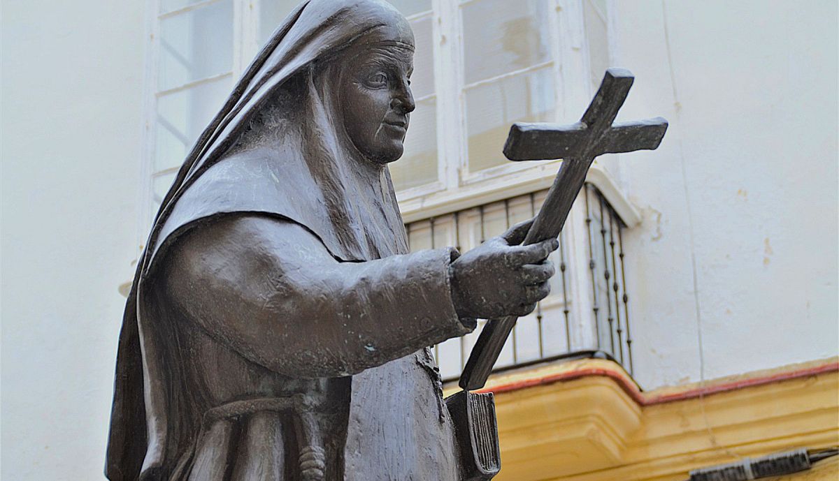 Monumento Santa Ángela de la Cruz, detalle rostro.