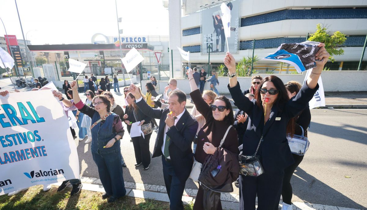 Concentracion trabajadores Corte Ingles Jerez ZAGAT 12