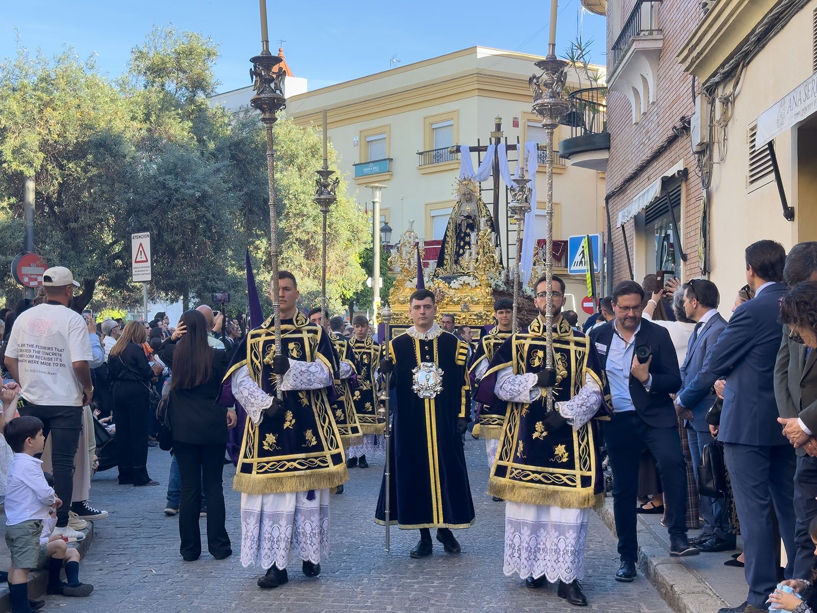 La Hermandad del Loreto, al igual que el resto de hermandades, completó su estación de penitencia en la Semana Santa de Jerez este 2026.