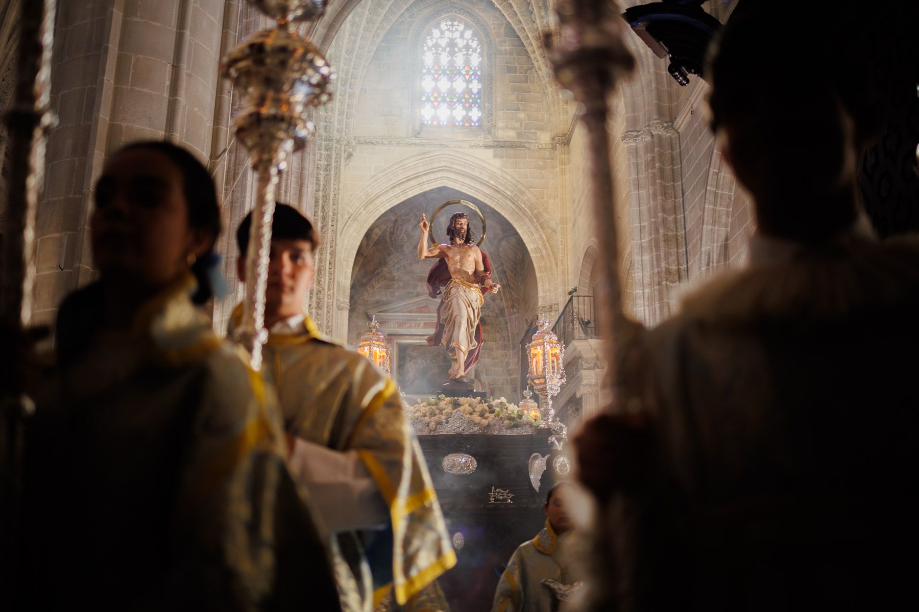 El Resucitado en el interior de San Miguel.  la salida desde San Miguel