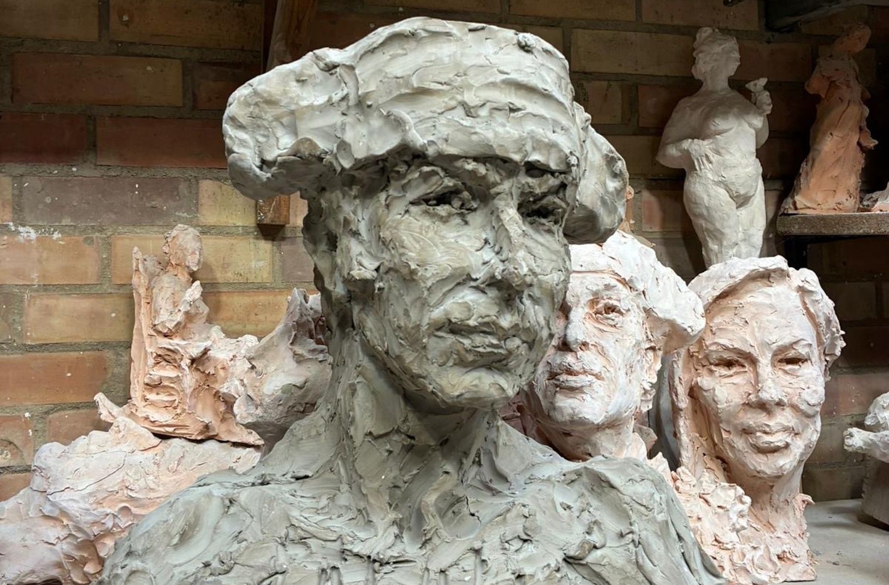 Parte del monumento de Rafael de Paula para Jerez, realizado por Martín Lagares.