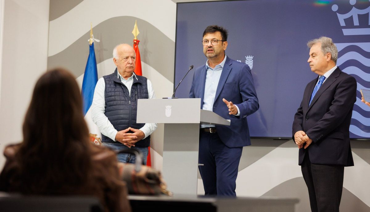 RUEDA DE PRENSA CIEN DIAS DE LA CAPITALIDAD GASTRONOMICA AYUNTAMIENTO ANTONIO REAL 15