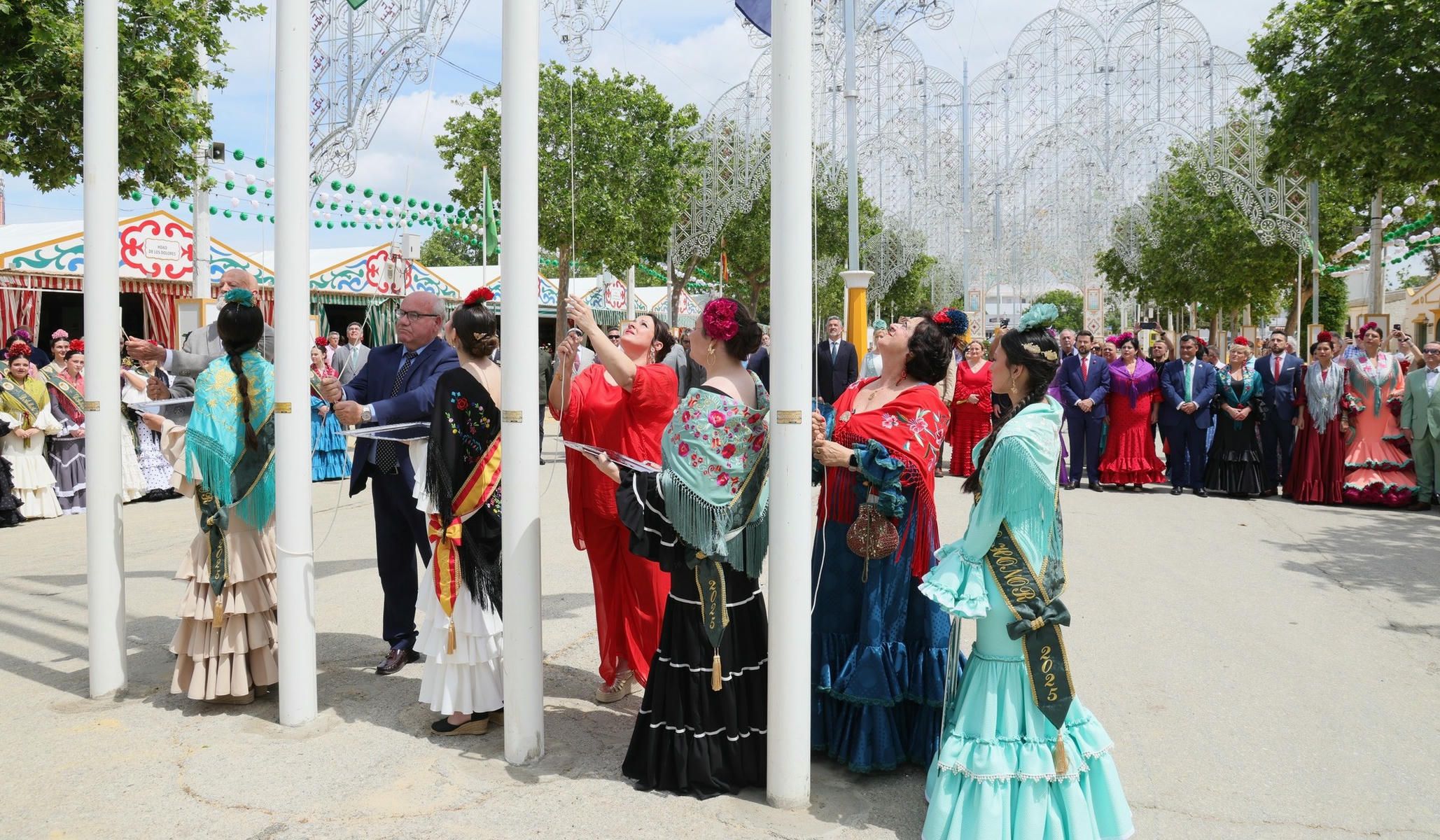 Con el Izado de la bandera, Rota ha inaugurado este jueves su Feria 