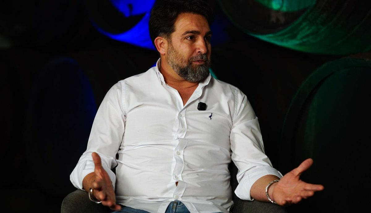 Un momento de la entrevista con Francis Corral.