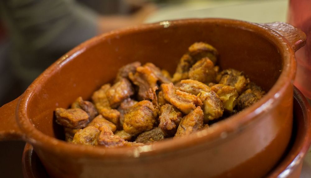 Chihlarrones de elaboración propia del bar La Manzanilla.