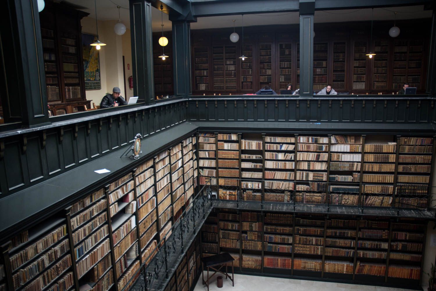 El interior de la Biblioteca Municipal de Jerez, donde se ubica el Archivo Municipal.