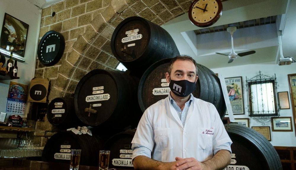 García, tras la barra. Autor: Manu García
