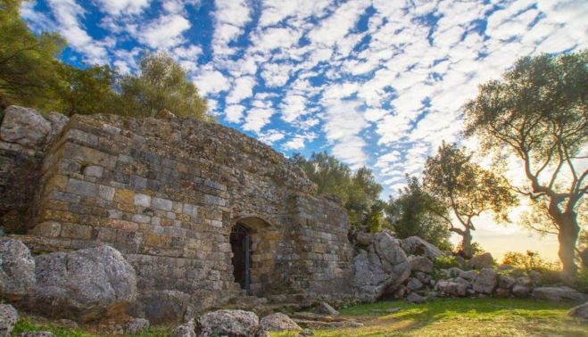 Yacimiento arqueológico de Ocuri en Ubrique.