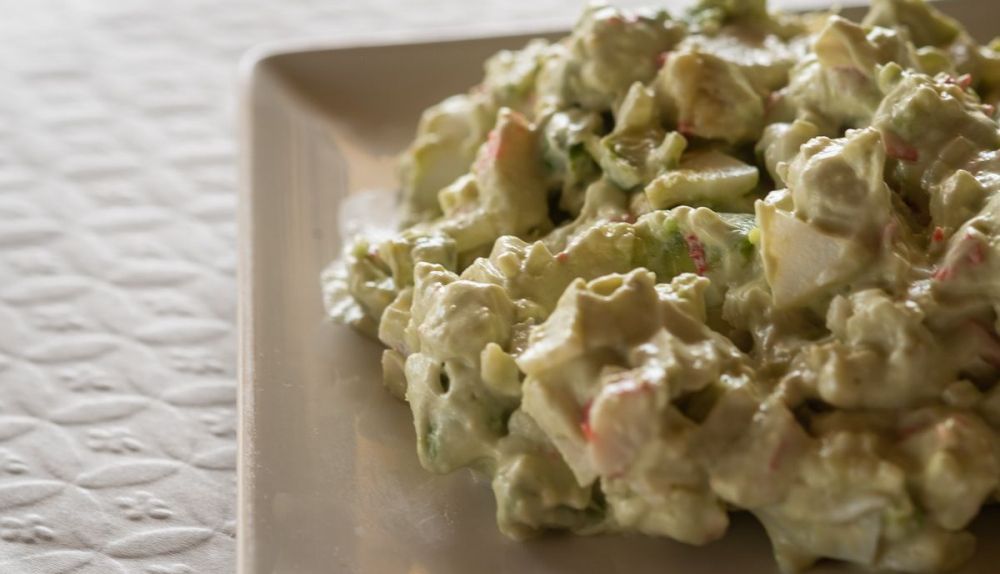 La ensaladilla de aguacate. FOTO: MANU GARCÍA