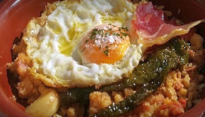 Migas setenileñas.