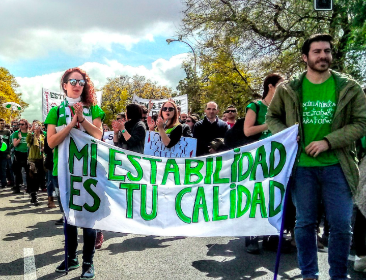Imagen de archivo de una manifestación por la estabilidad de los interinos en Andalucía. FOTO: JOSÉ DAVID SÁNCHEZ.