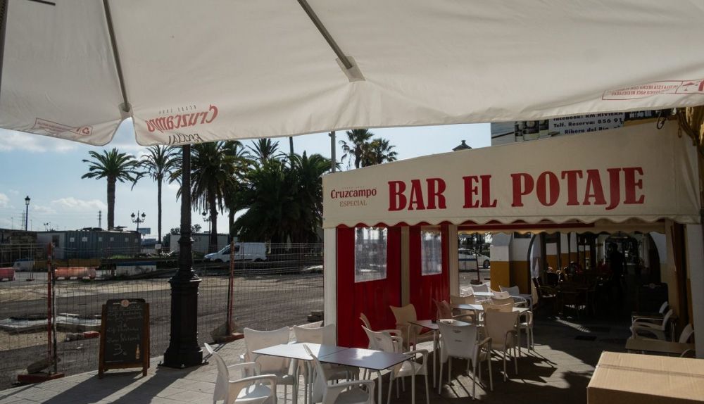 Uno de los bares afectados por la obra.
