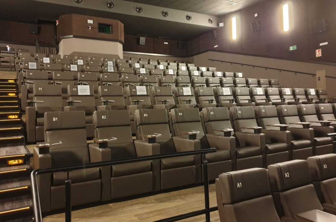 Cine Yelmo Premium de Bahía Sur en San Fernando
