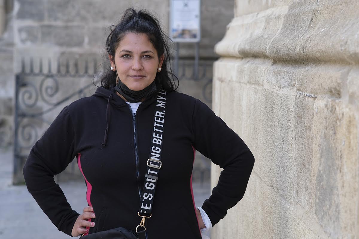 Gema lleva toda la vida trabajando en la calle. 