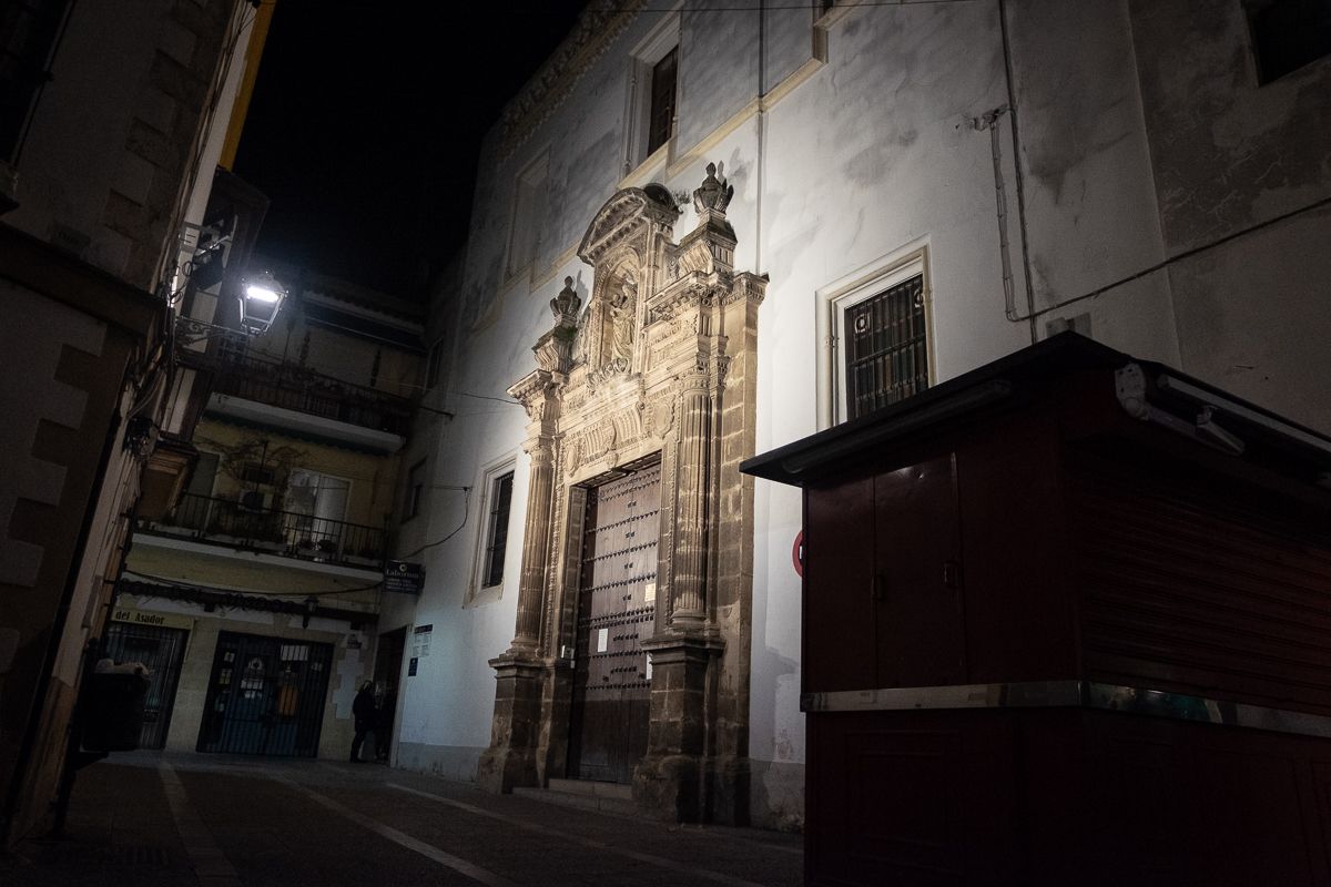 El entorno del Cabildo, la capilla de Los Remedios.