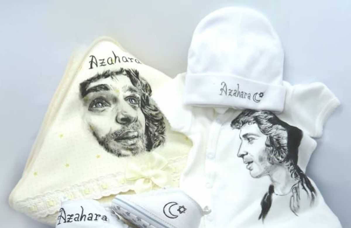 Complementos estampados con la cara de Camarón.   CEDIDA