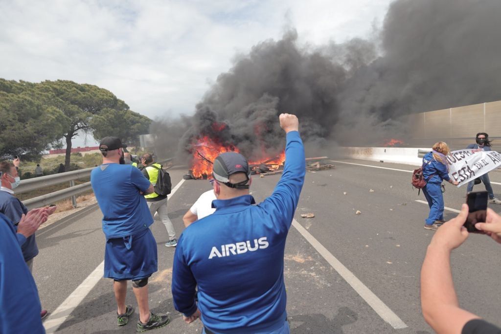 PROTESTAS AIRBUS FUEGO 00002