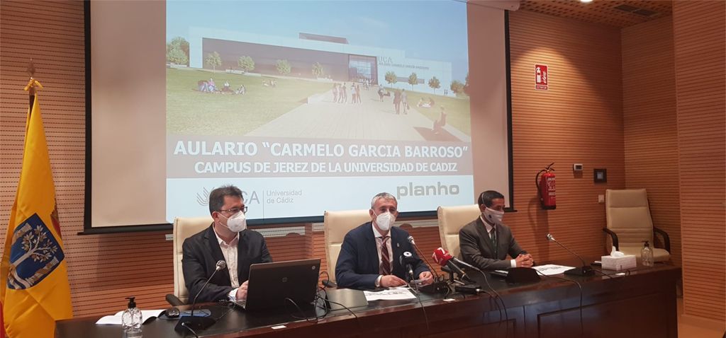 Un momento de la rueda de prensa.
