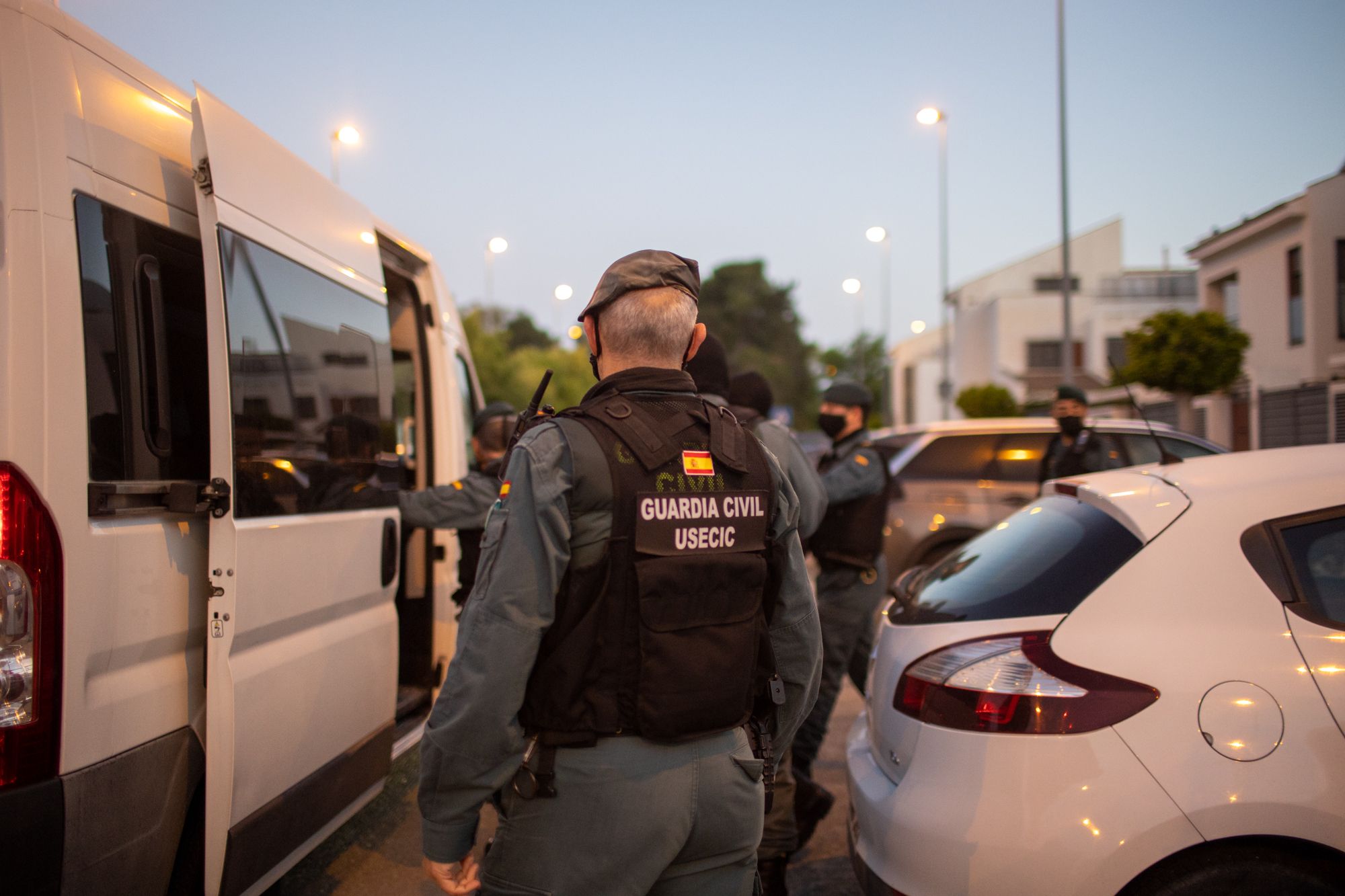 Operativo contra el tráfico de drogas y blanqueo de capitales, este miércoles en Jerez.
