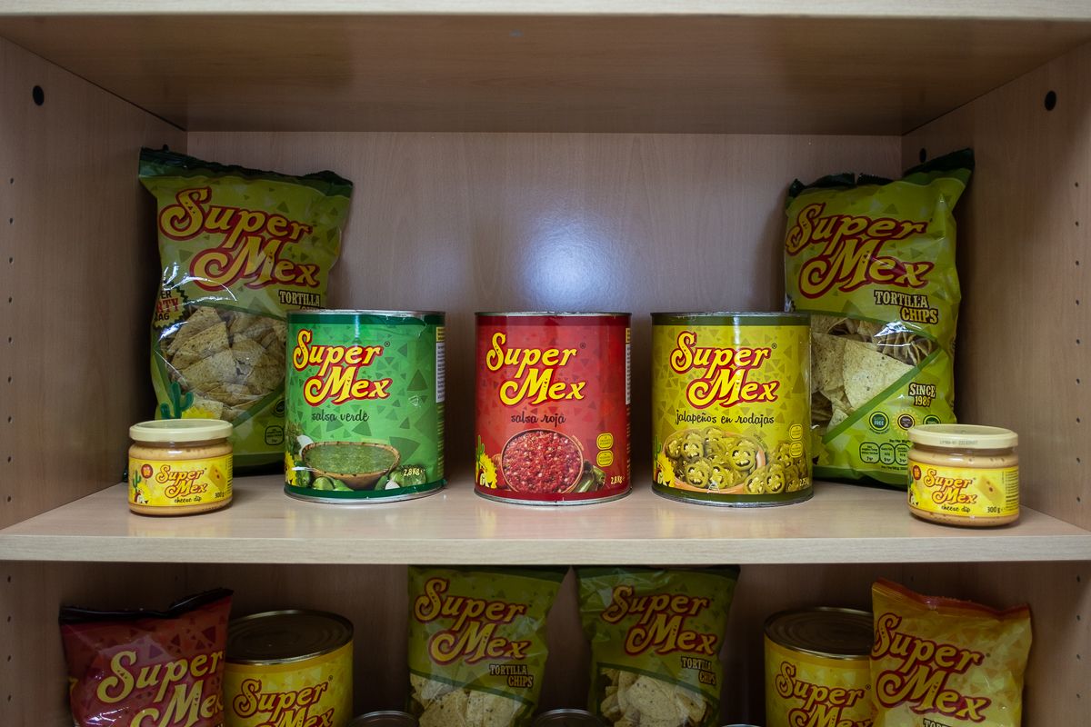 Salsas, nachos y otros productos de la marca.