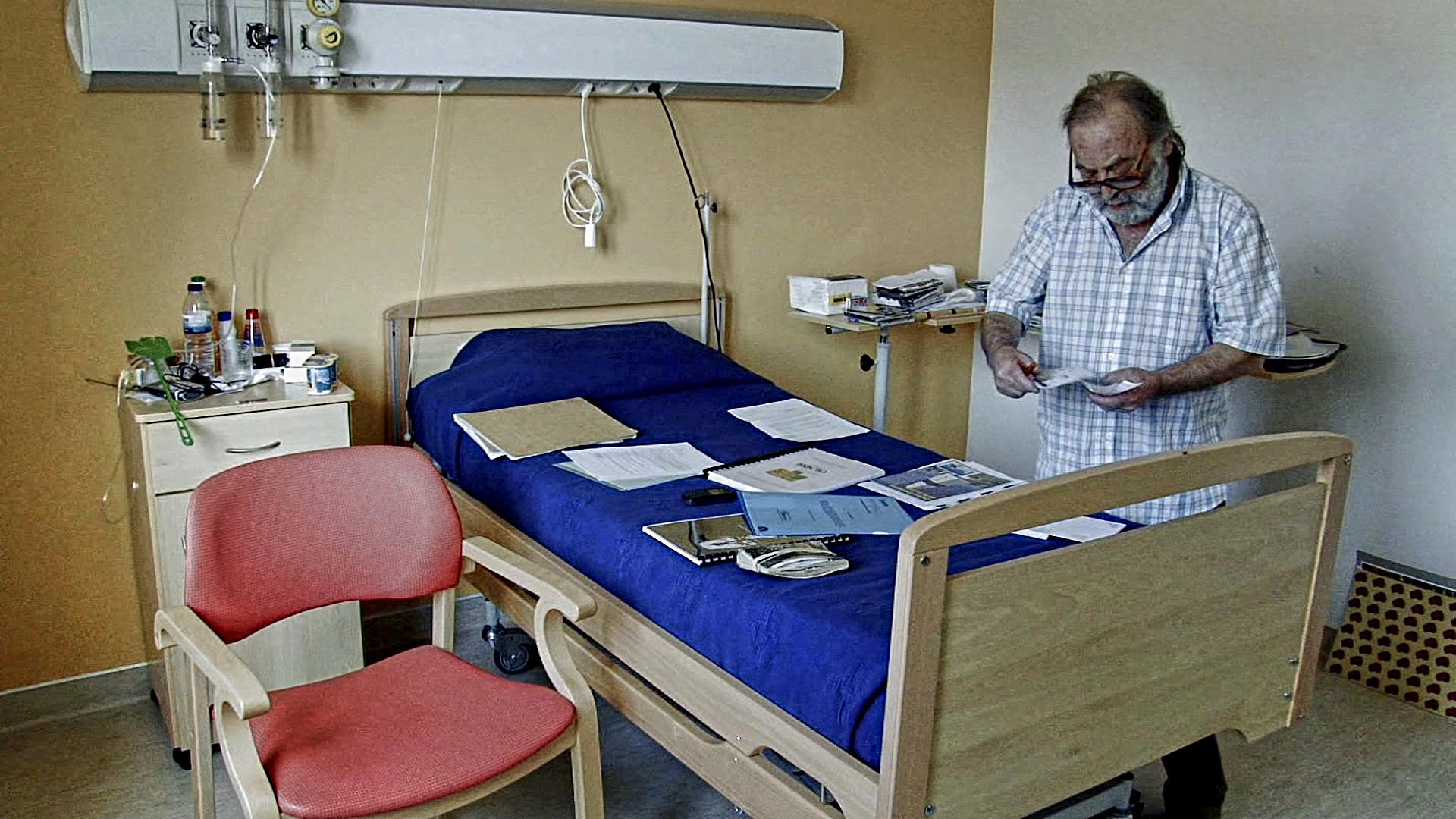  Fernando Ruiz Vergara en su habitación de la Casa da Misericordia de Vila de Rei.