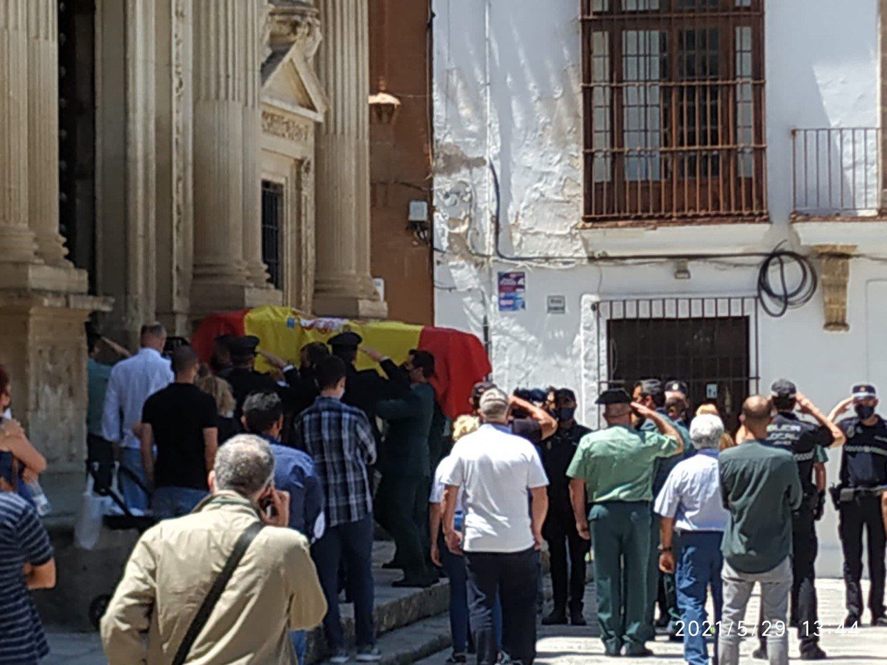 Traslado del féretro.  CEDIDA