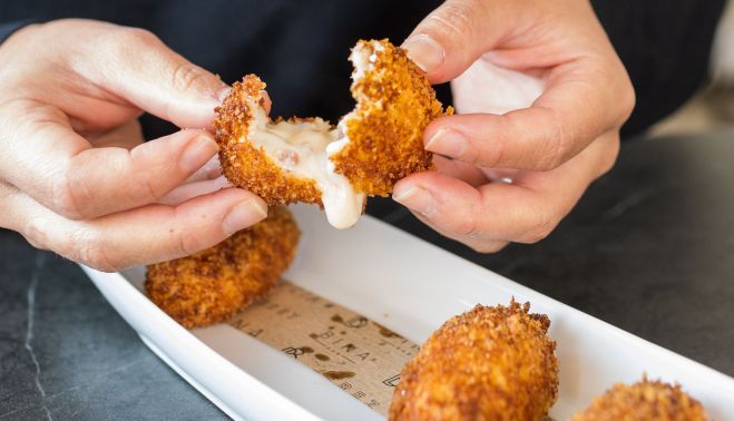 La croqueta de jamón de Bina Bar, una de las siete mejores del mundo.