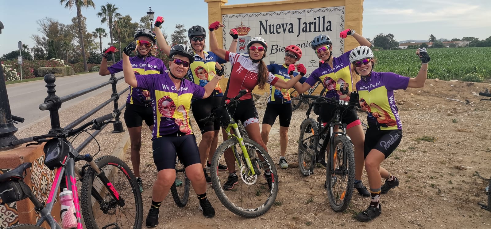 Mujeres del club 'Las ciclópatas', en una de sus rutas.
