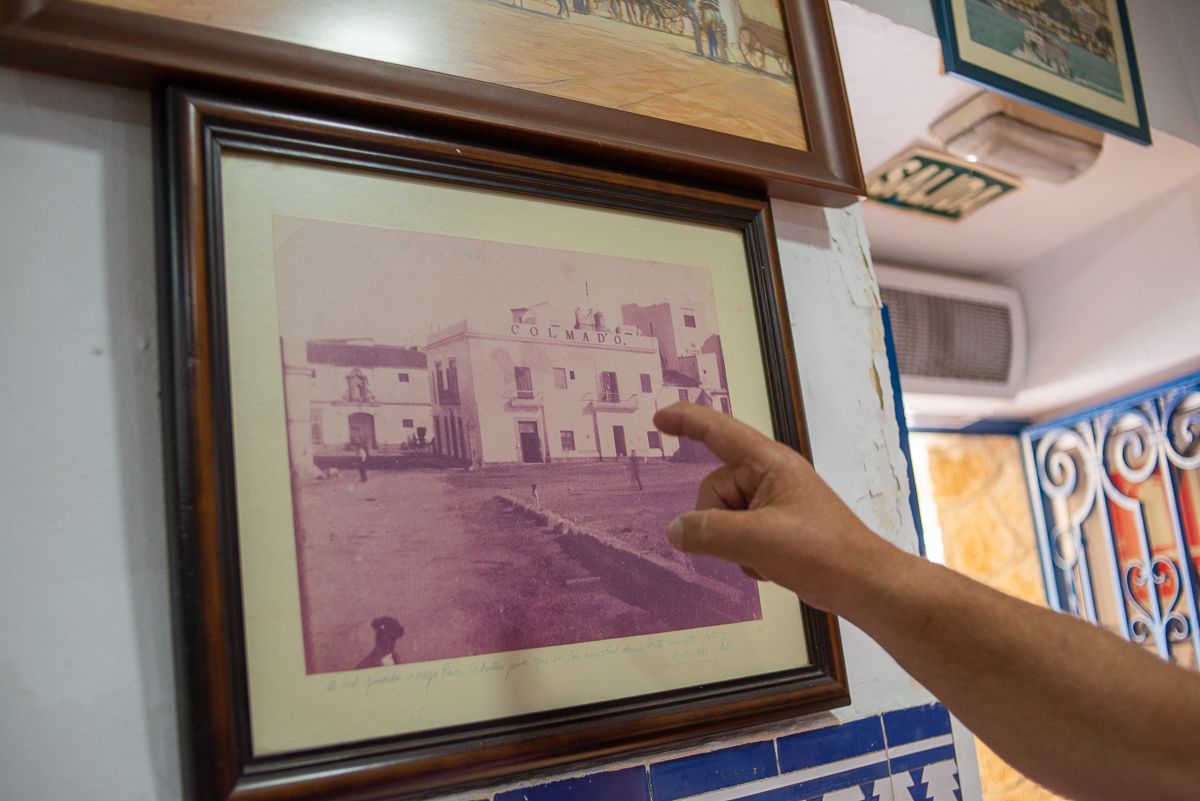 Cuadro del antiguo colmado.
