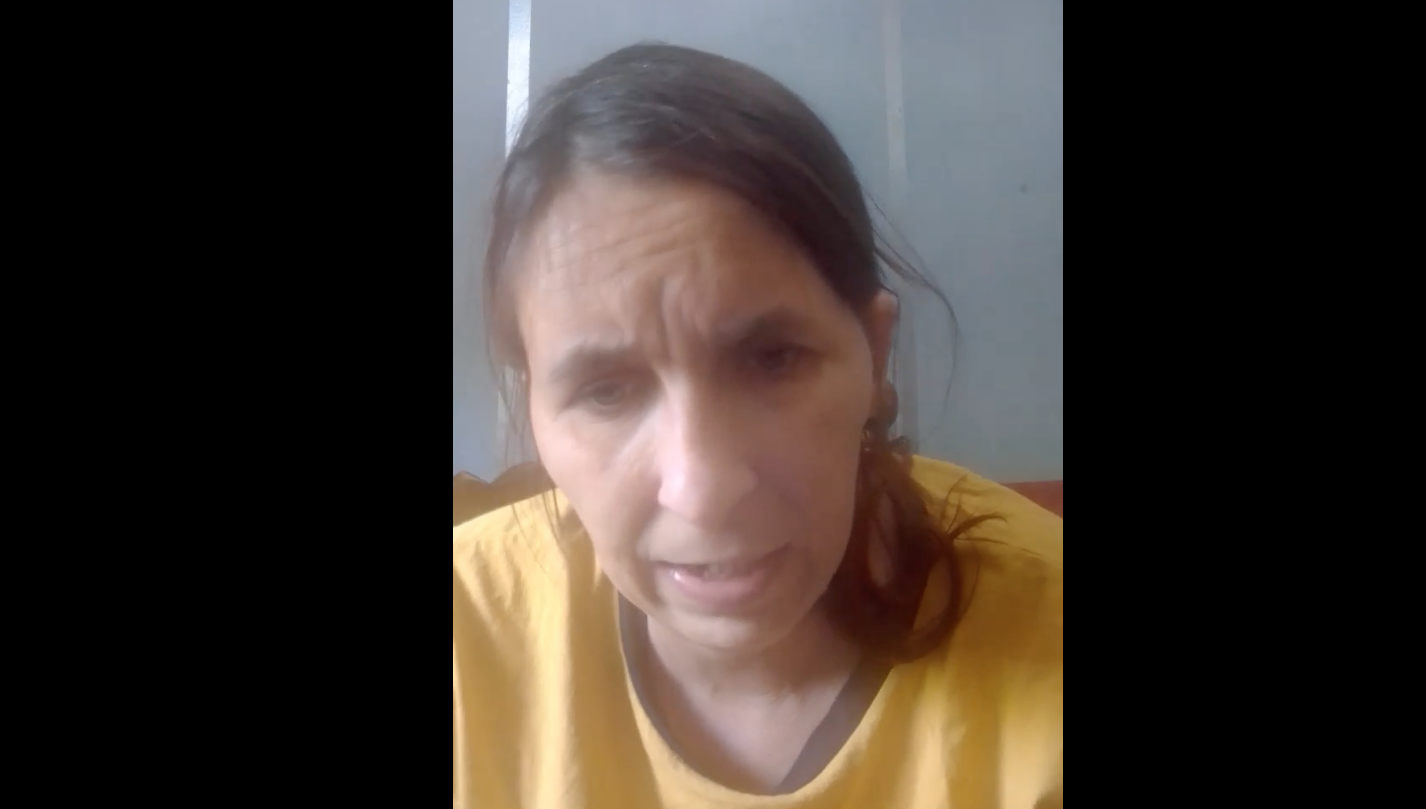 Sara Casas, madre de Emilio, en el vídeo en el que reclama estar con él durante la operación.