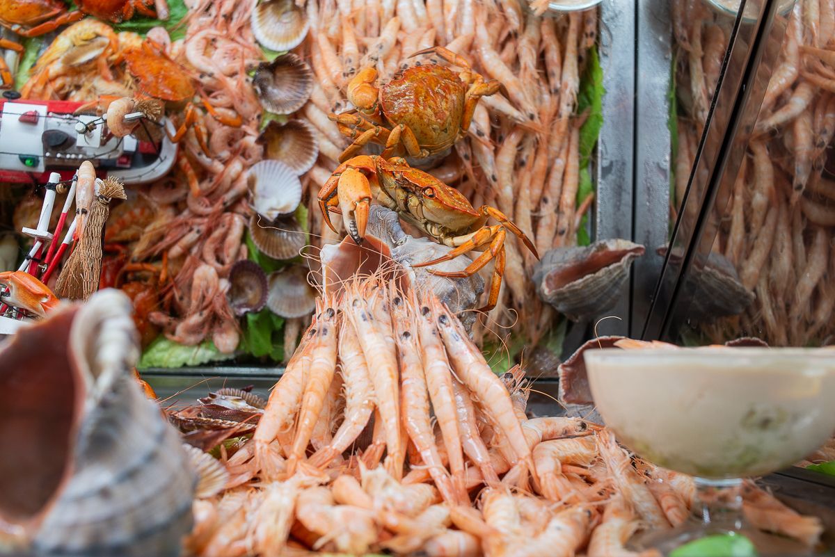 Gambas en la vitrina.