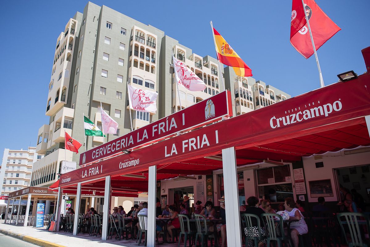 Terraza del negocio en Valdelagrana.