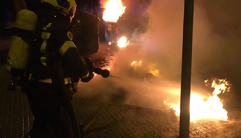 Noche de quema de contenedores en la zona Sur de Jerez | lavozdelsur.es