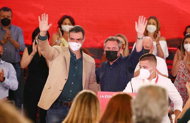Pedro Sánchez con Juan Espadas en una fotografía reciente.