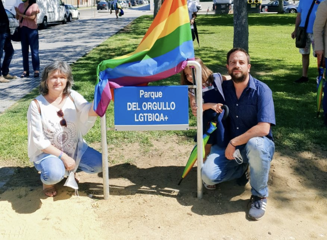 Ángel Cardiel, en una imagen junto a Rocío Monedero, la otra edil del grupo Adelante Jerez, y antes de concretarse su expulsión.