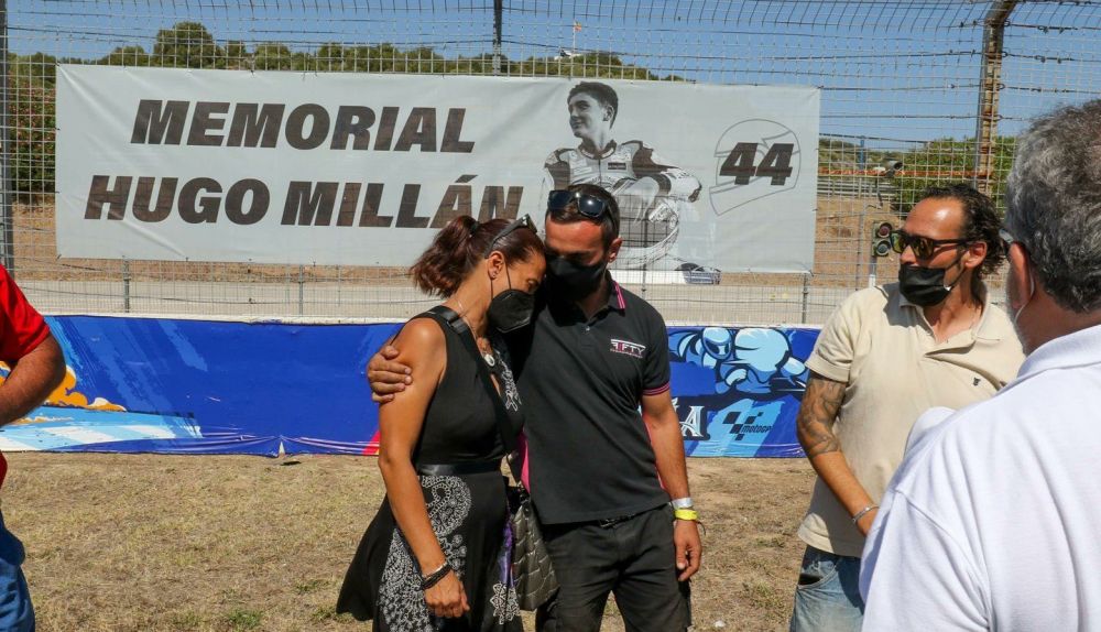 Padres del piloto Hugo Millán