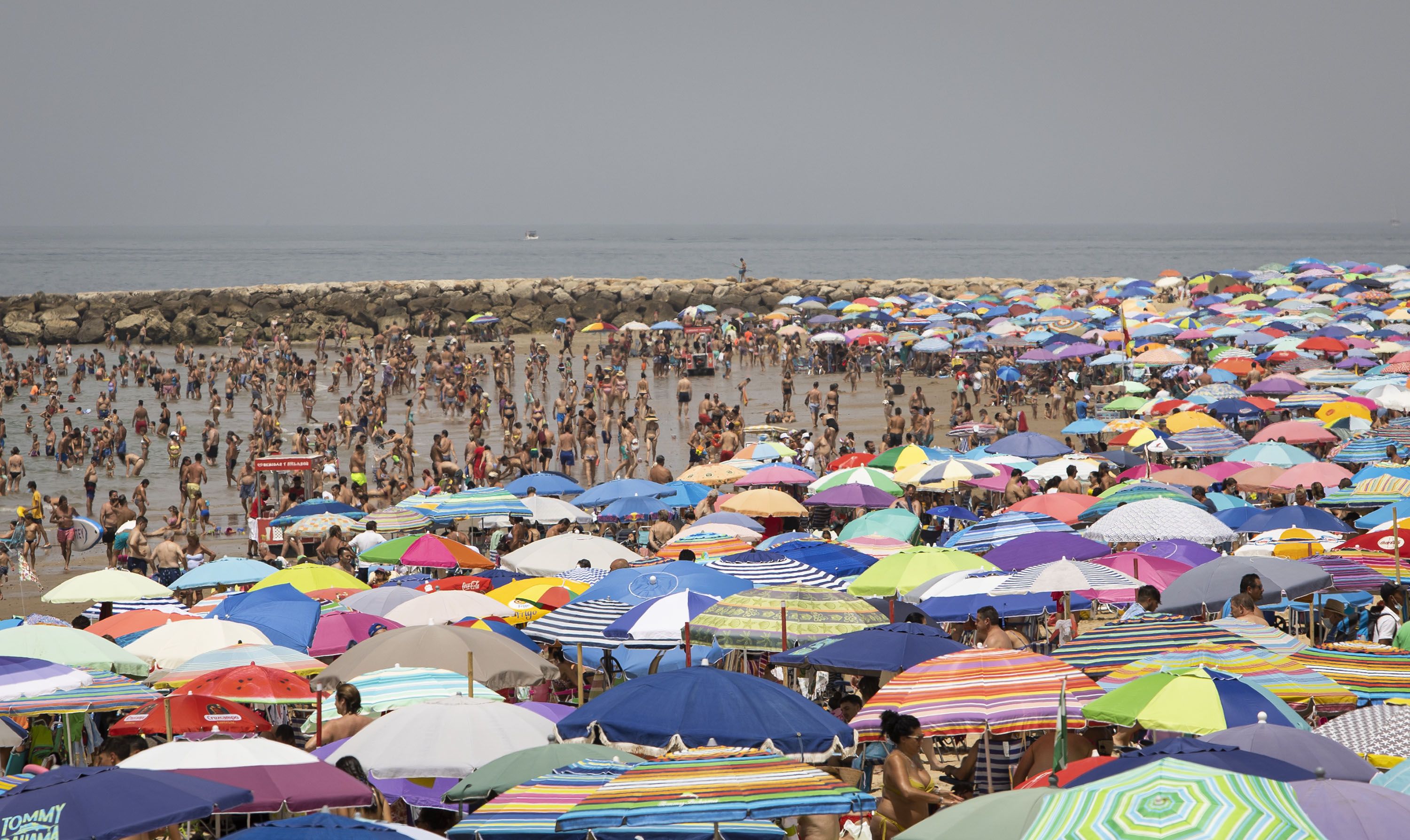 Playa Virgen de Regla en Chipiona, donde este verano no habrá duchas por la sequía. ESTEBAN Playa Virgen de Regla en Chipiona, donde este verano no habrá duchas por la sequía. ESTEBAN