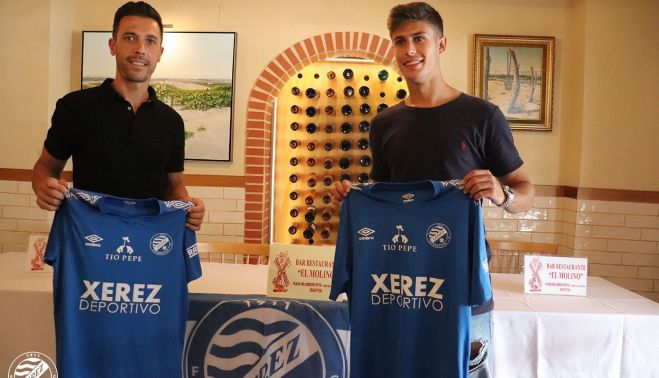 Álex Cruz y Álex Rueda, dos de los fichajes del club.   XEREZDFC