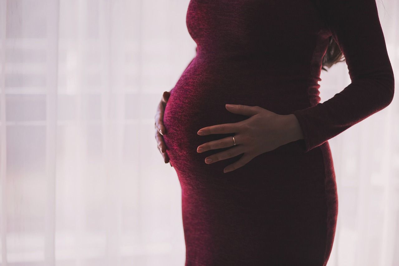 Sólo uno de los 16 centros que notificaron abortos en Andalucía en 2020 era público