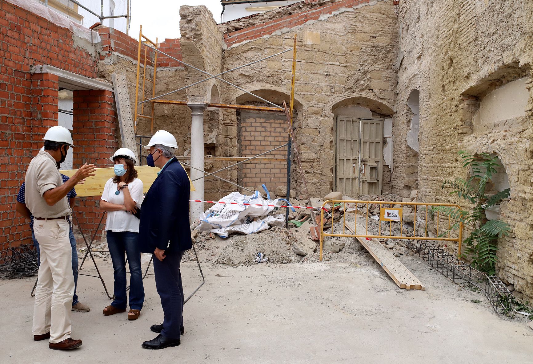 Las obras en el Tabanco del Duque provocan cortes de tráfico en Juana de Dios Lacoste.