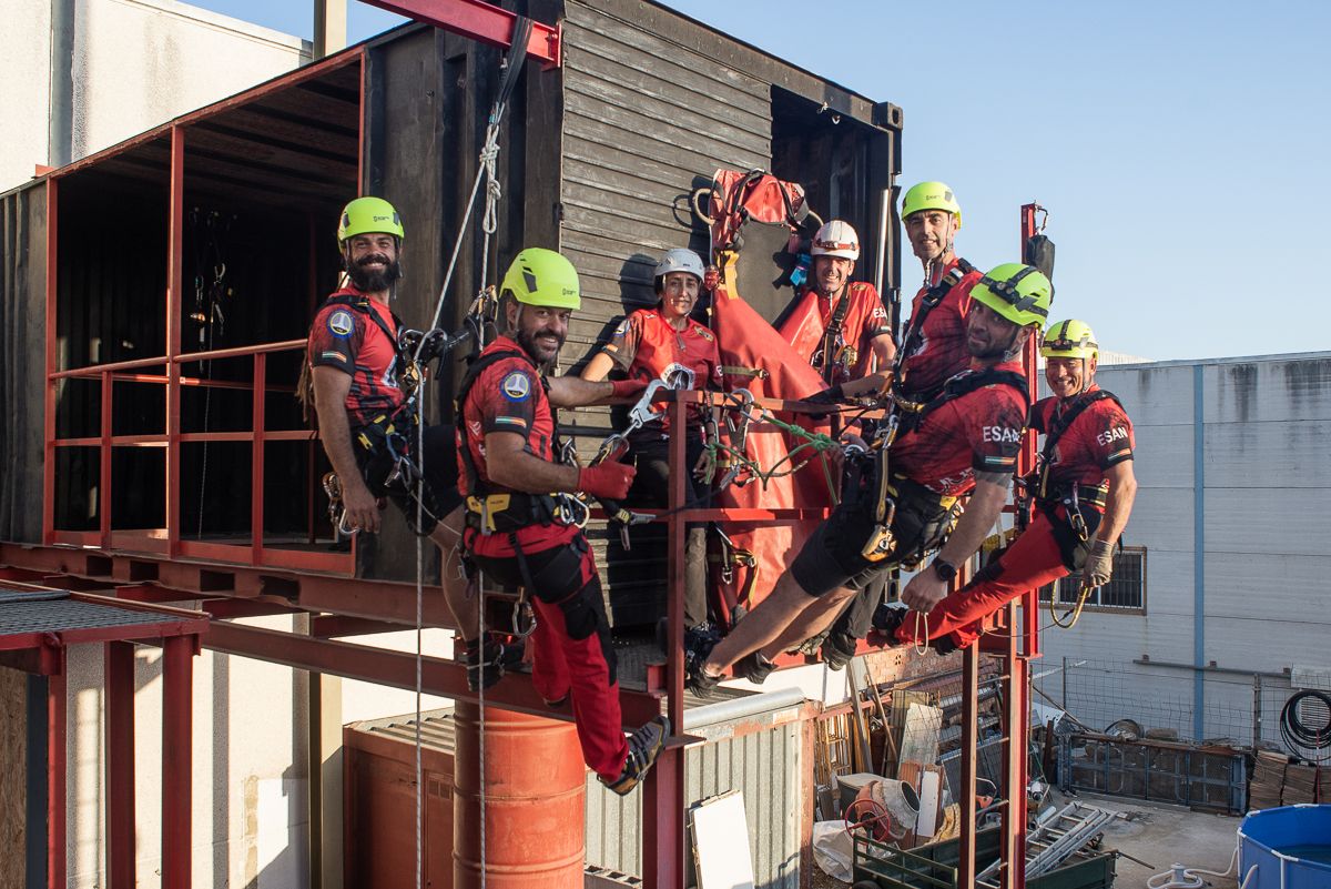 El Grupo Espeleosocorro Andaluz, tras completar una subida.