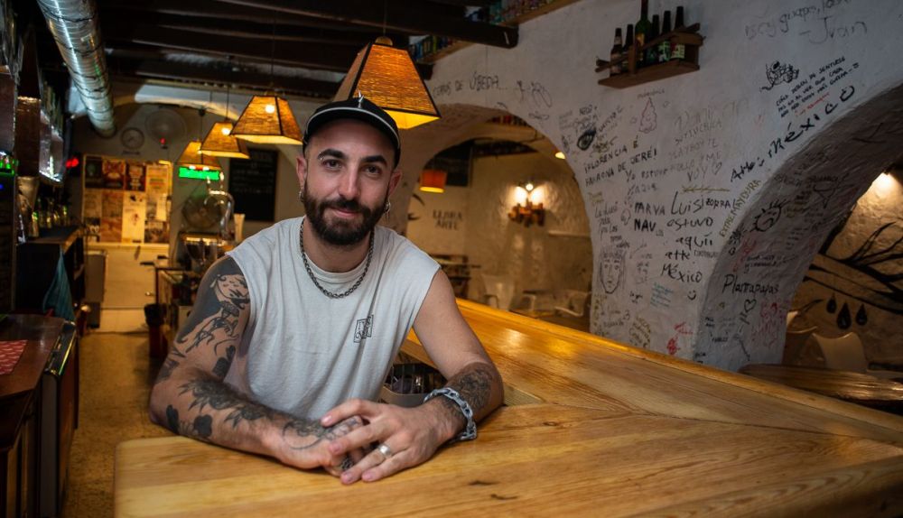 Néstor, dueño de La Librería de Jerez, en una entrevista con lavozdelsur.es en mayo de 2020