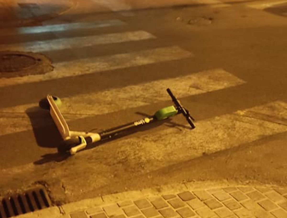 En medio de un paso de cebra.