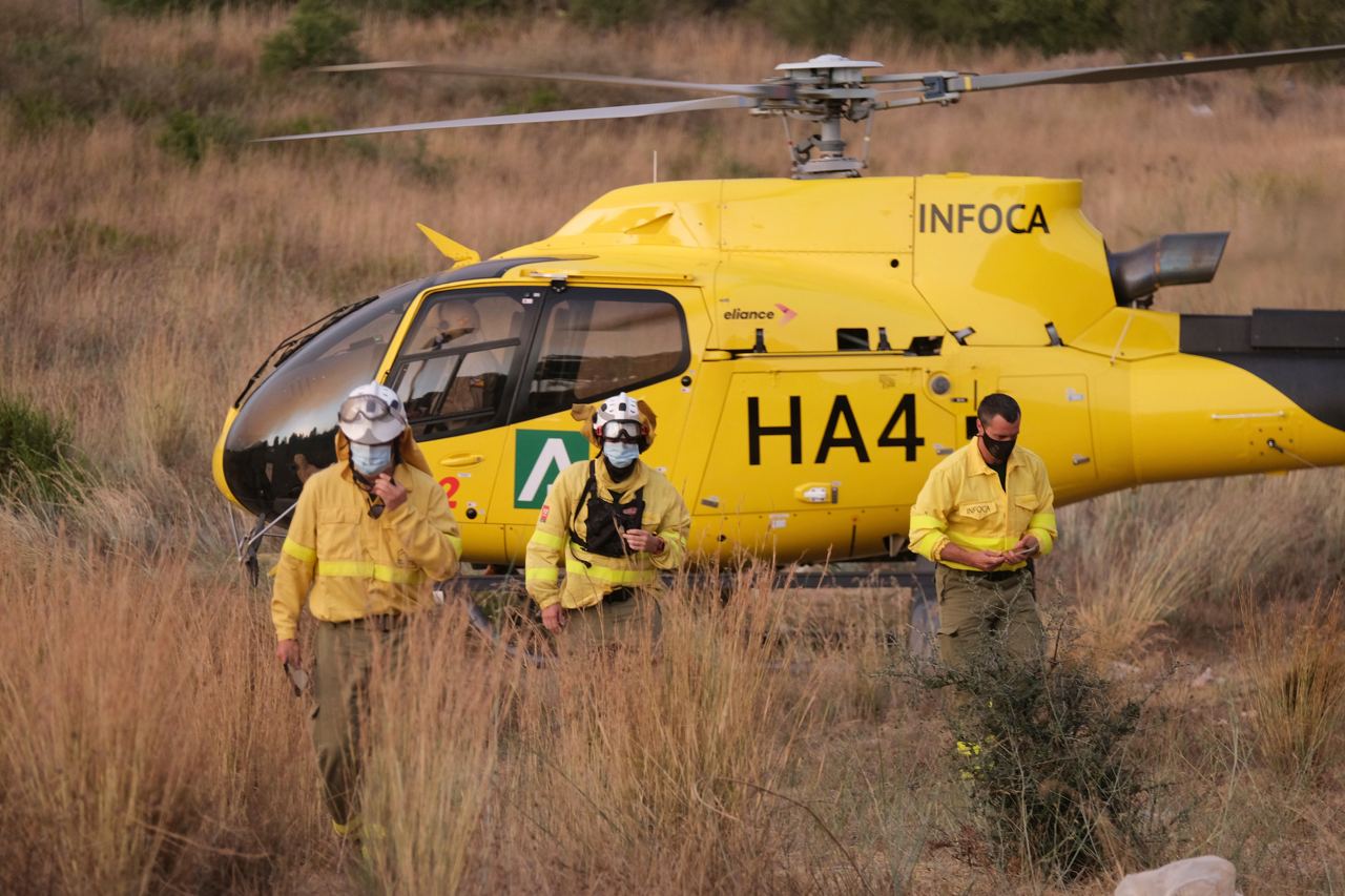 Labores de extinción en Sierra Bermeja.