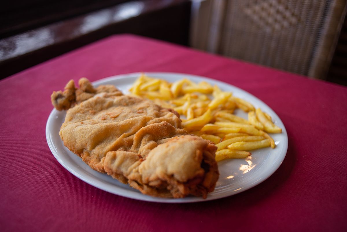 Un plato de cachopo.